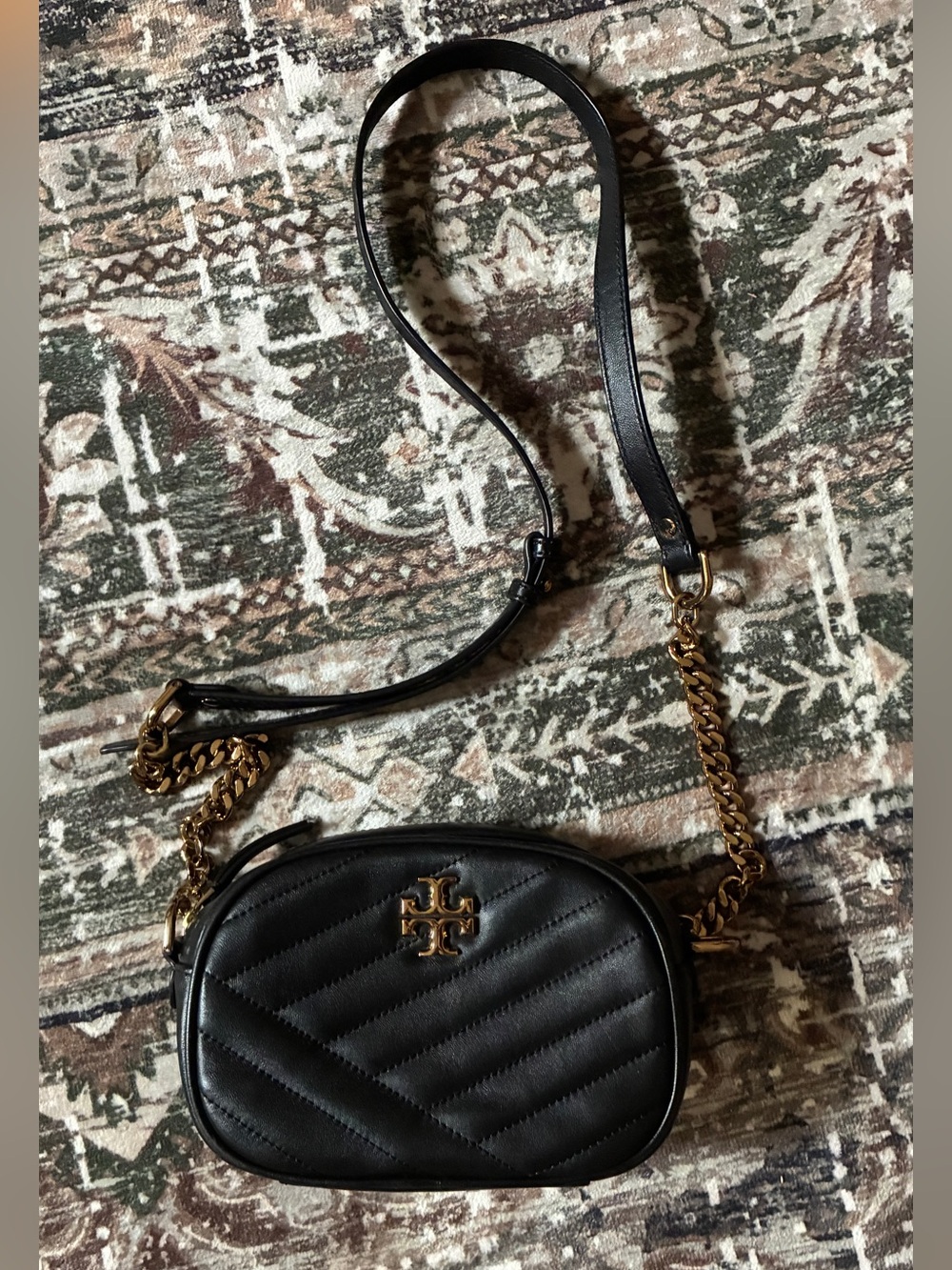 AUTHENTIC Tory Burch Kira Black Quilted Leather Crossbody – $225